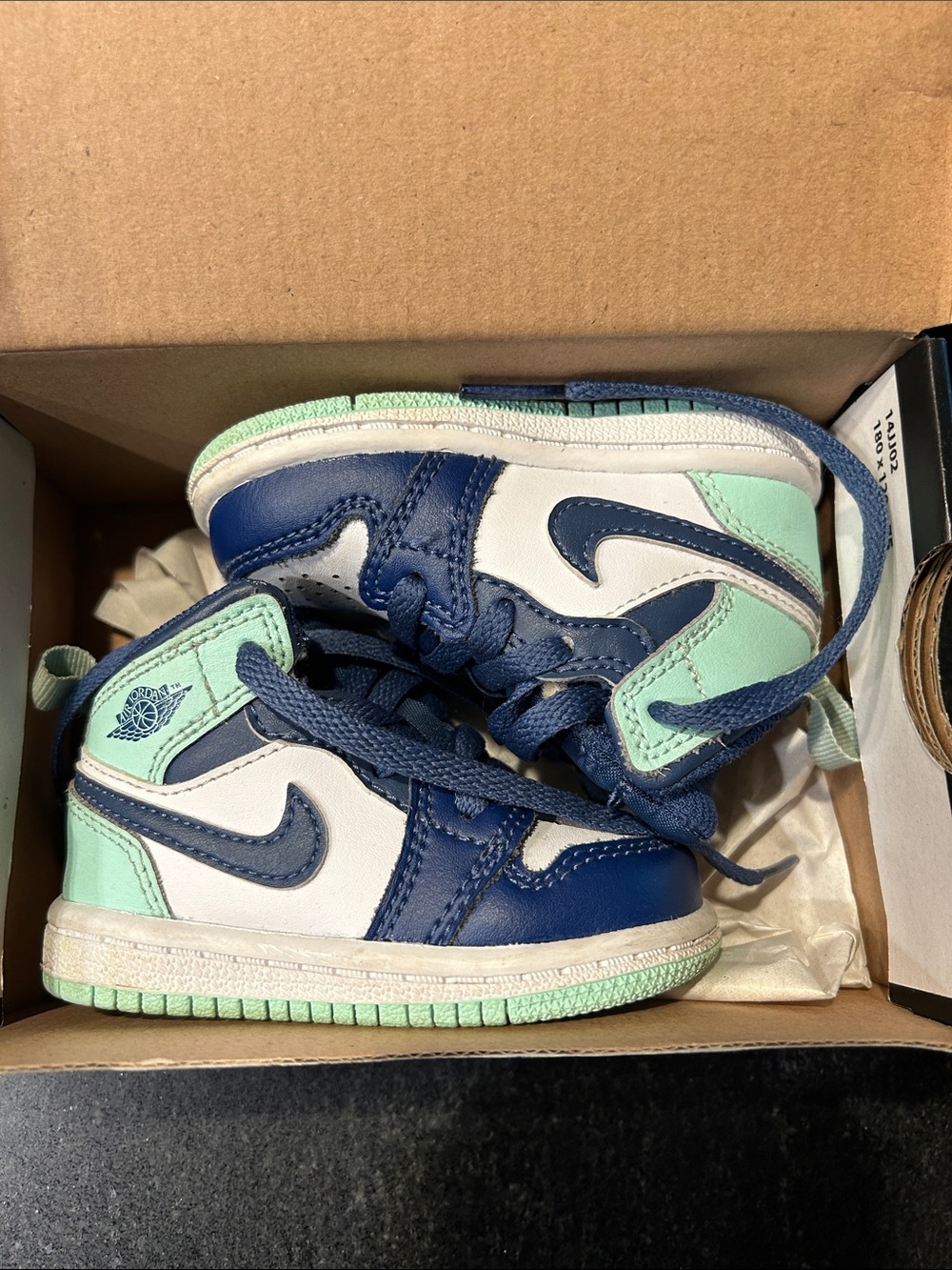 Jordan Kids High-Top Sneakers in Navy, Mint & White